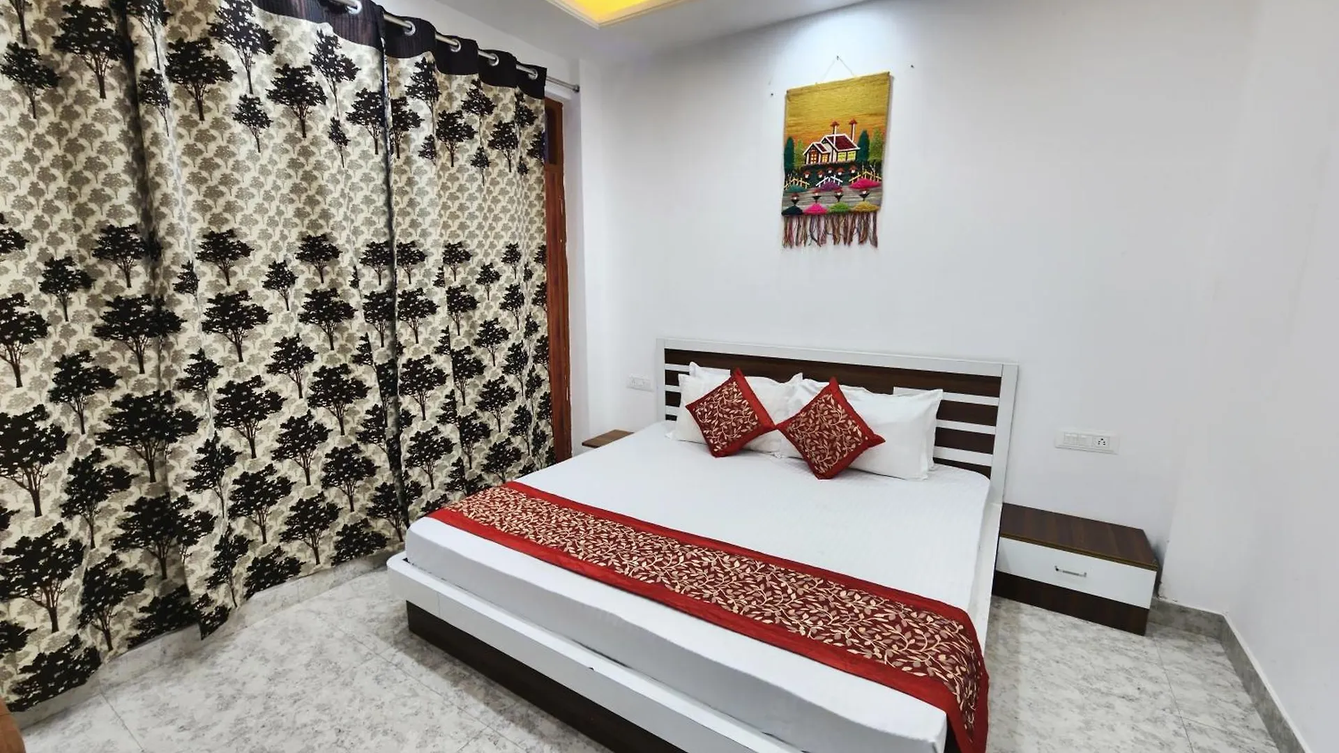 Solitude Rooms Parking And Forest View Σίμλα Bed and Breakfast