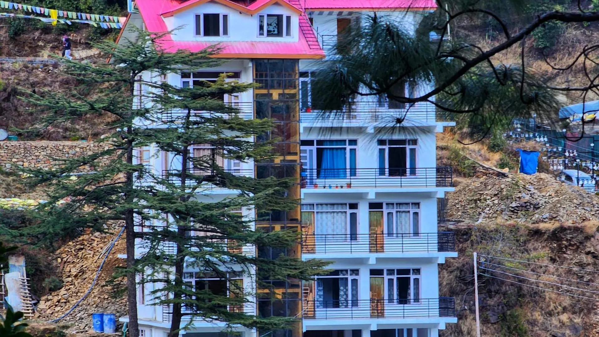 Solitude Rooms Parking And Forest View Σίμλα Bed and Breakfast